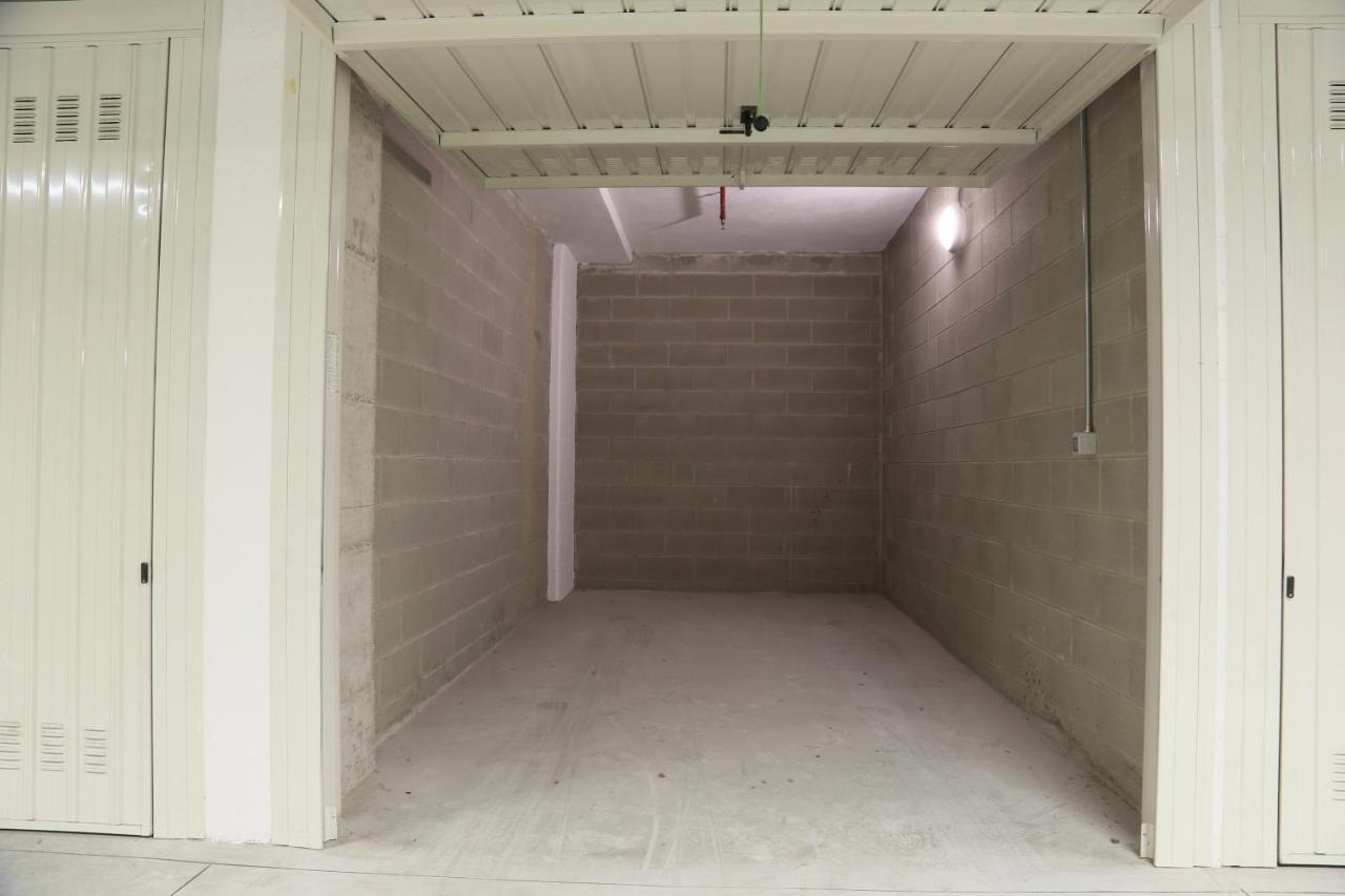 Appartement Vela Suites Centro Con Garage Milaan