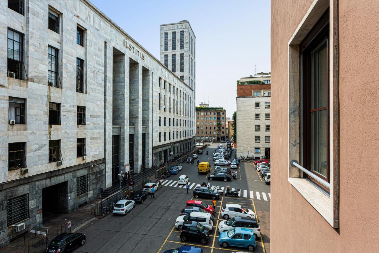 Apartment Wide And Bright Two Bedroom Apartment- Via Freguglia