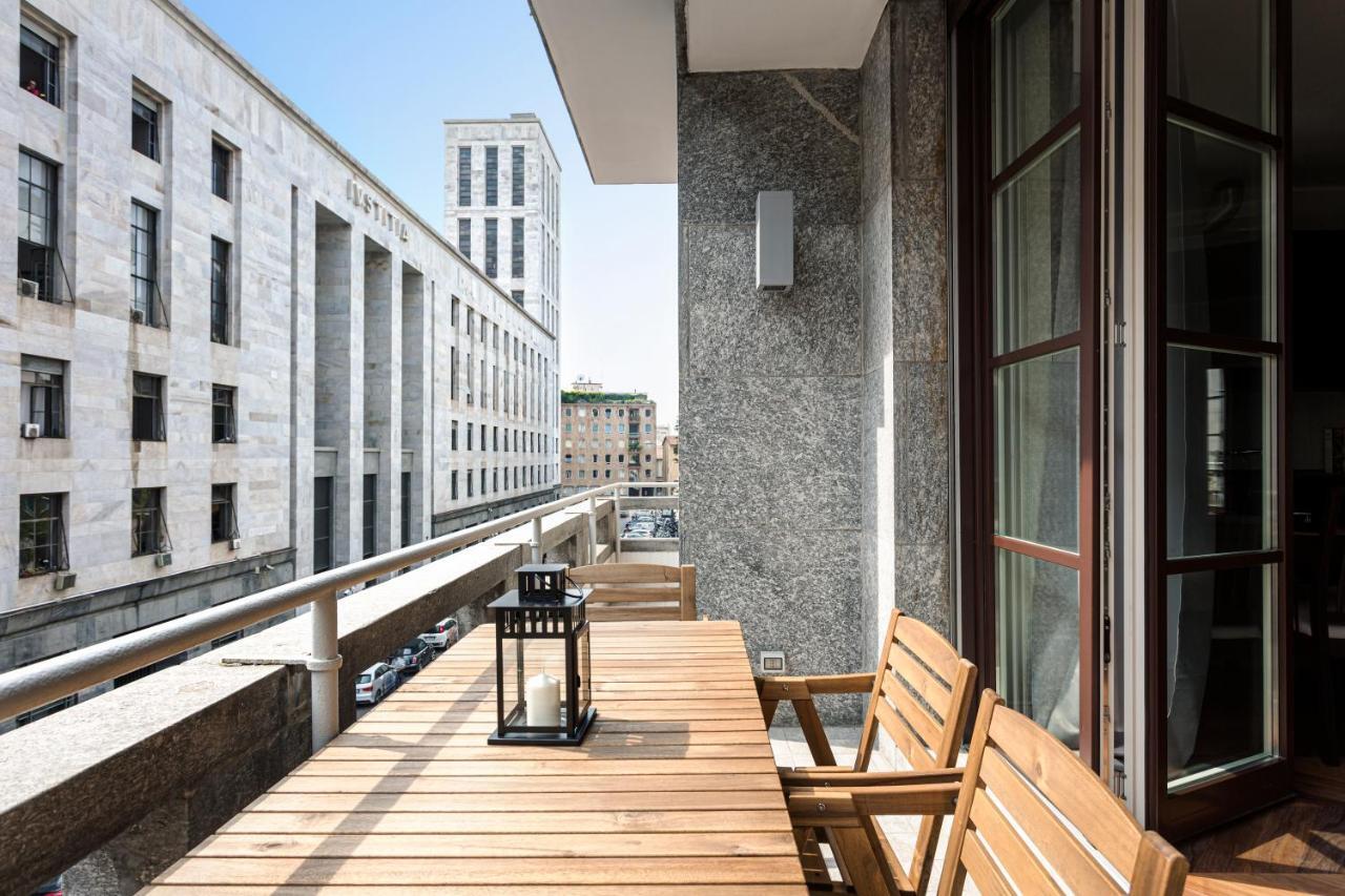 Wide And Bright Two Bedroom Apartment- Via Freguglia