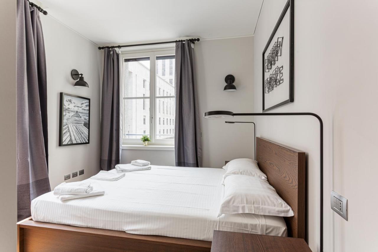 Wide And Bright Two Bedroom Apartment- Via Freguglia