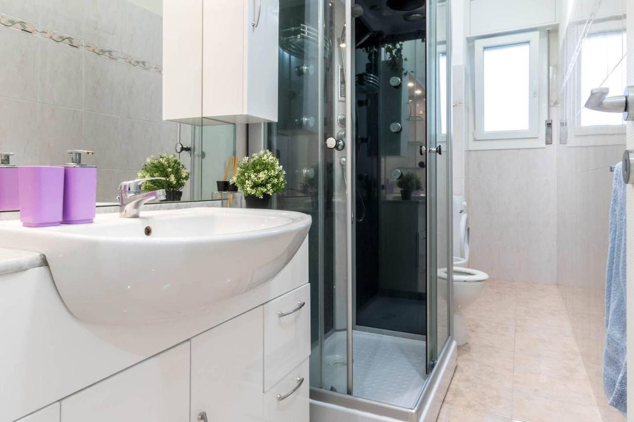 Altido Lovely For 6 Located In Vibrant Gallaratese Apartment Milan
