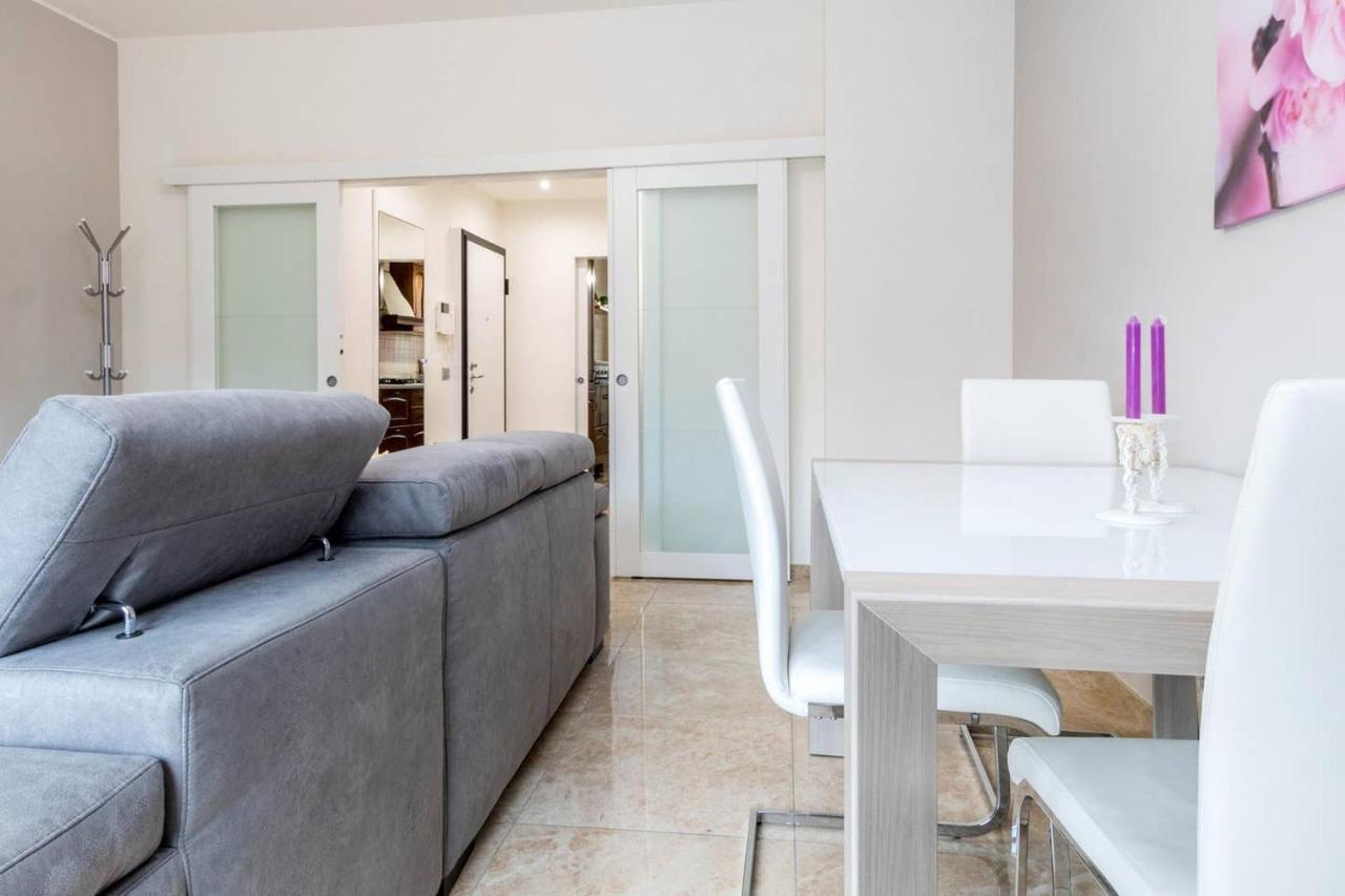 Altido Lovely For 6 Located In Vibrant Gallaratese Apartment Milan
