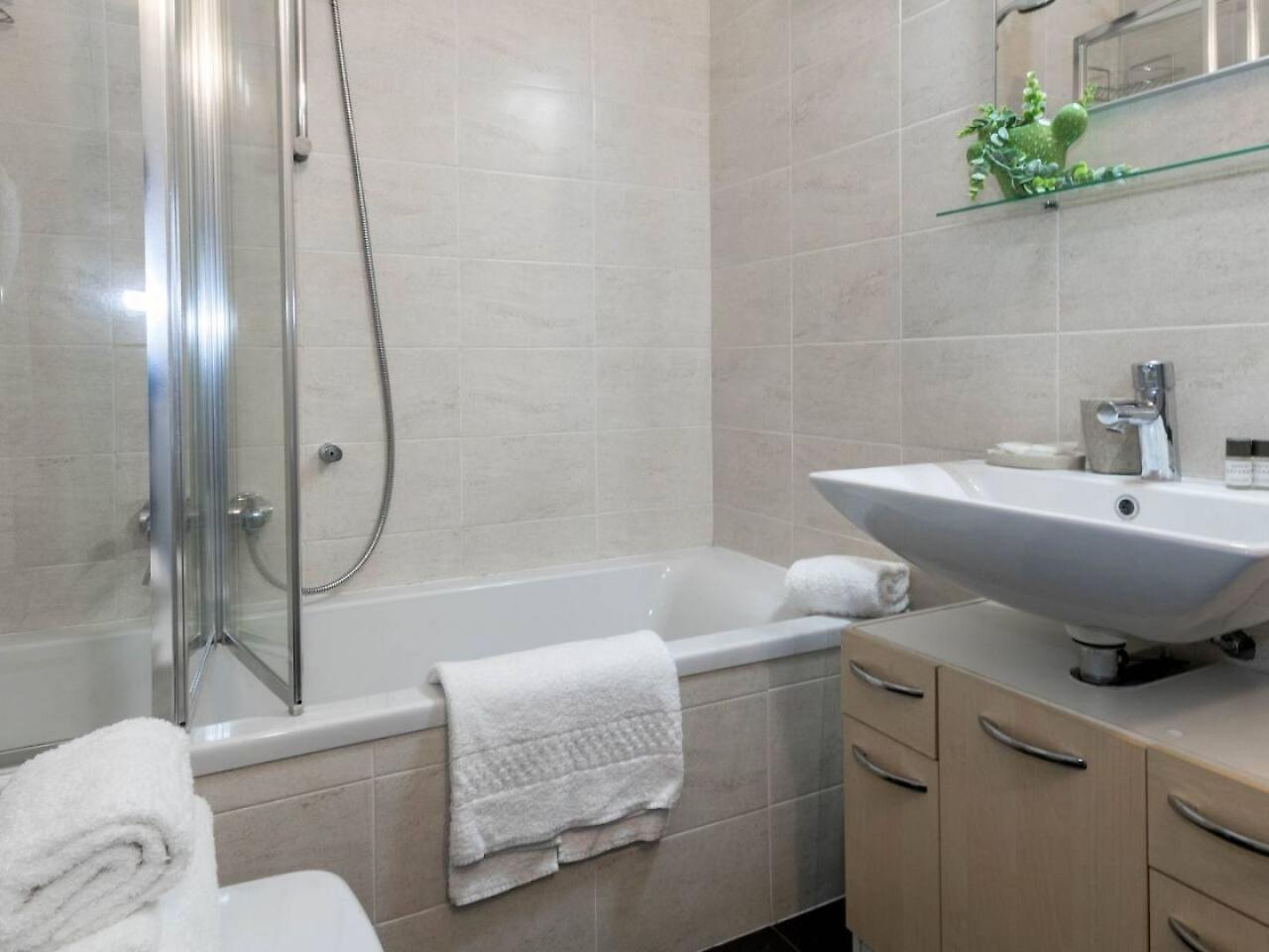 Appartamento Altido For 4 With Terrace In A Quiet Residential Area
