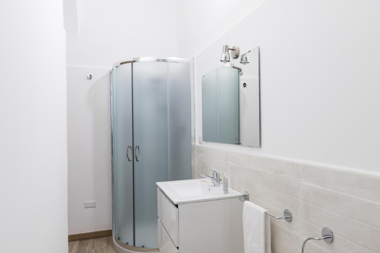 Appartamento 4 Design Near Central Station *
