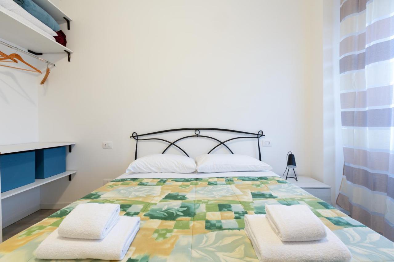 Appartement Renovated Flat Subway Yellow Line Milaan
