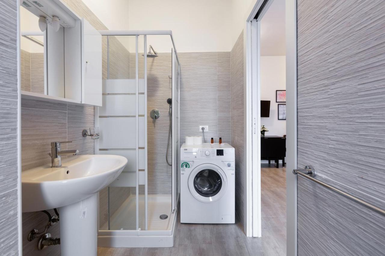 Renovated Flat Subway Yellow Line Appartement