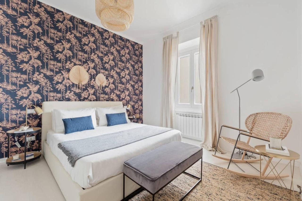 Golden Navy Design In Porta Venezia * Milan