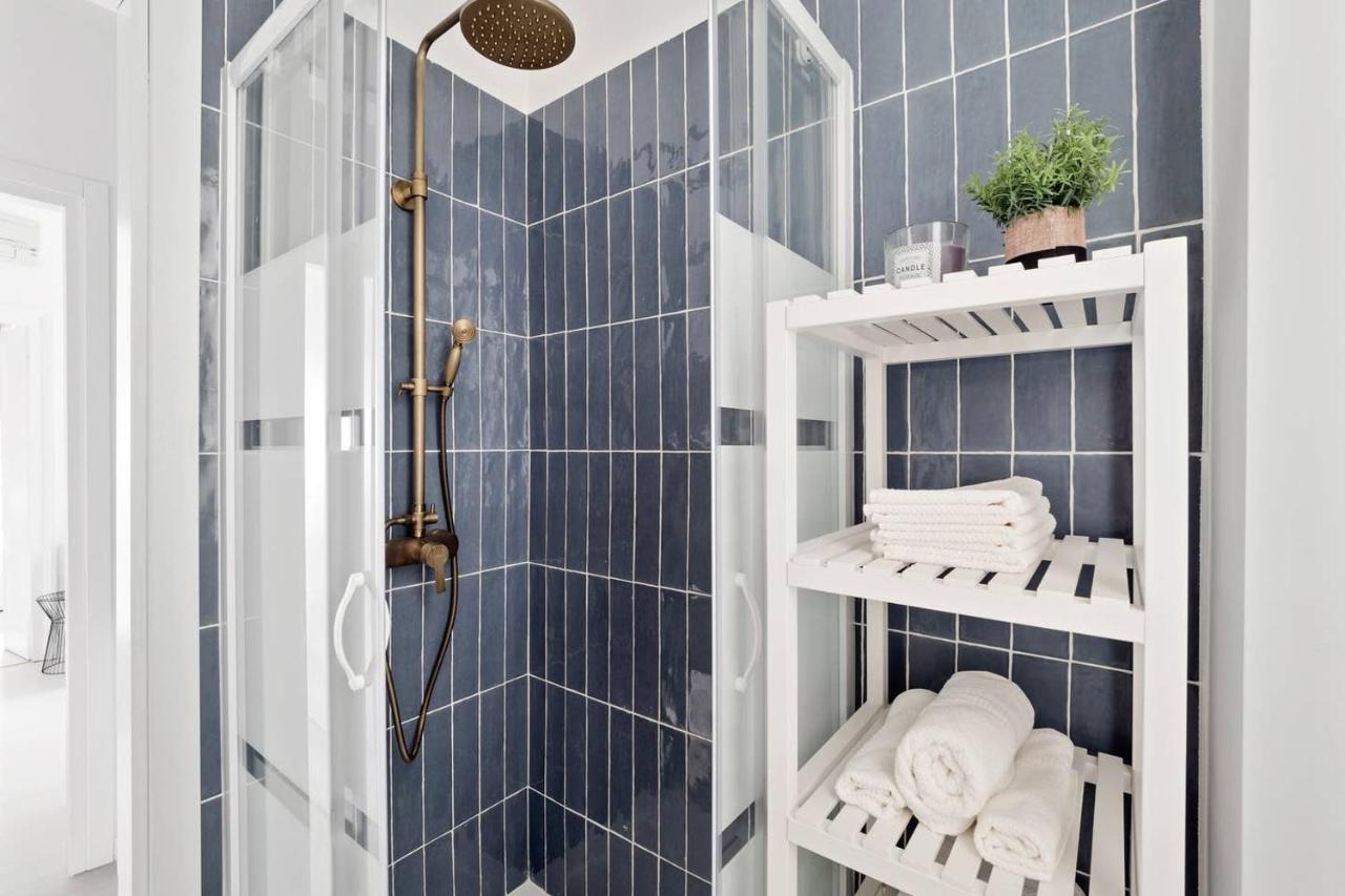 Golden Navy Design In Porta Venezia * Milano
