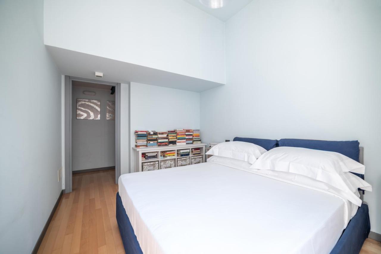 Apartment Via Paolo Lomazzo By Onefinestay *