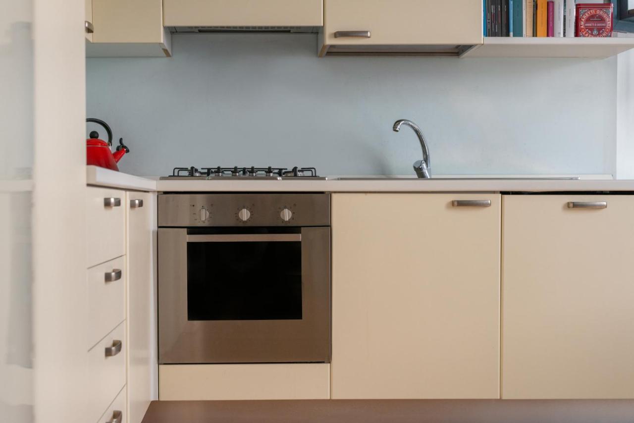 Apartment Via Paolo Lomazzo By Onefinestay