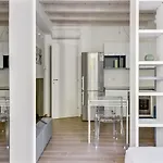 Loft Moderno Sui Navigli