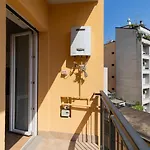 Altido Warm And Inviting Flat With Balcony