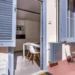 Cosy Studio With Shared Terrace!