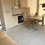 Isola District,Famous Area, Space Flat, Lightful,6 Pax
