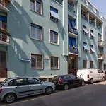 Bullona Bright & Design Apt - M5 Gerusalemme