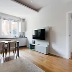 Bullona Bright & Design Apt - M5 Gerusalemme