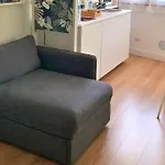 Design Moderno:Monolocale Spazioso Vicino Metro M2