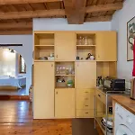 Navigli, Caratteristico Appartamento Milanese