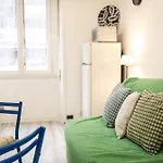 Fee4Me Bright & Comfort In Milan