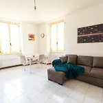 I Host Apartment - Fiamma 30