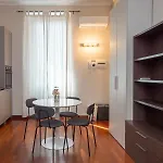 Xenia Apartments - Luminous Flat In Fondazione Prada