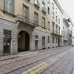 Guesthost - Cordusio Enchanting Apartment