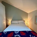 Cozy Attic At The End Of Via Savona