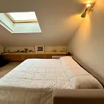 Cozy Attic At The End Of Via Savona