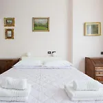 Porta Romana Cozy Apt With Balcony