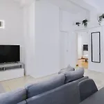 Lenny\'S Central Apartment