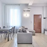 Lenny\'S Central Apartment