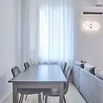 Lenny\'S Central Apartment