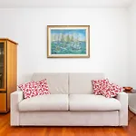 Modern Suite With Balcony And Park View