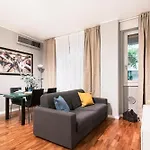 Brilliant Flat In Pta Venezia By Easylife