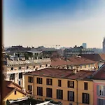 City View, Elegant Apartment In Milan\'S Rooftops