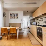 One Bedroom Apartment In Brera