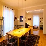 Maestros Vintage Apartment