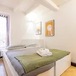 15Th-Century Apt, City-Mxp Train