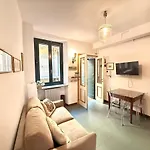 Centric Flat