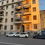 Urban Harmony - Milan Near Duomo & Metro M4