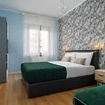 Classbnb - Apartment Just 2 Minutes Walk From Domodossola M5 Metro Station