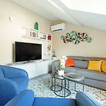 Renovated Penthouse Duomo & Via Torino