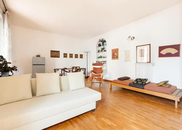 Cozy Apt With Balcony - Porta Romana District