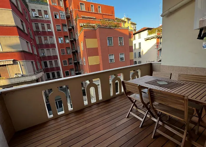 Guzzo B - Elegant Flat With Balcony At Bolivar M4 Metro