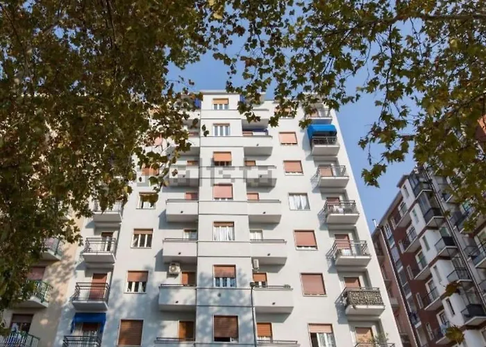 Small Panoramic Flat In Milan- One Bedroom Only