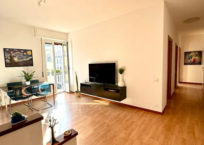 Nina\'S House