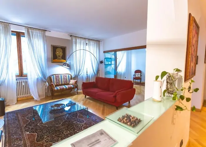 Ampia Oasi A Porta Venezia: Casa In Milano Centro