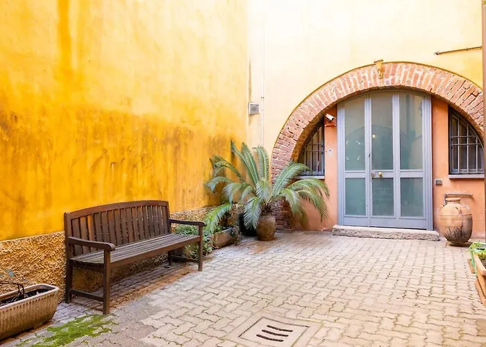 15Th-Century Apt, City-Mxp Train