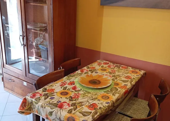 Flores Home, Vintage Style & Comfort Steps To City Center, Navigli, Bocconi