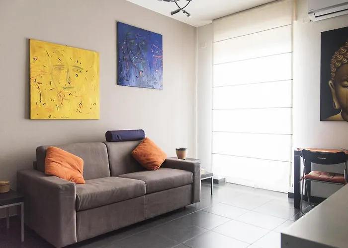 High Rise Studio Flat near Metro Stop